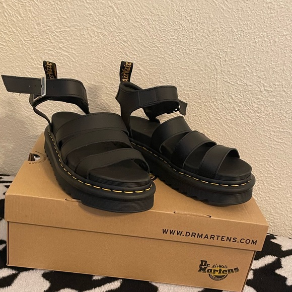 Dr. Martens Blaire Hydro Leather- New in Box - Picture 4 of 4